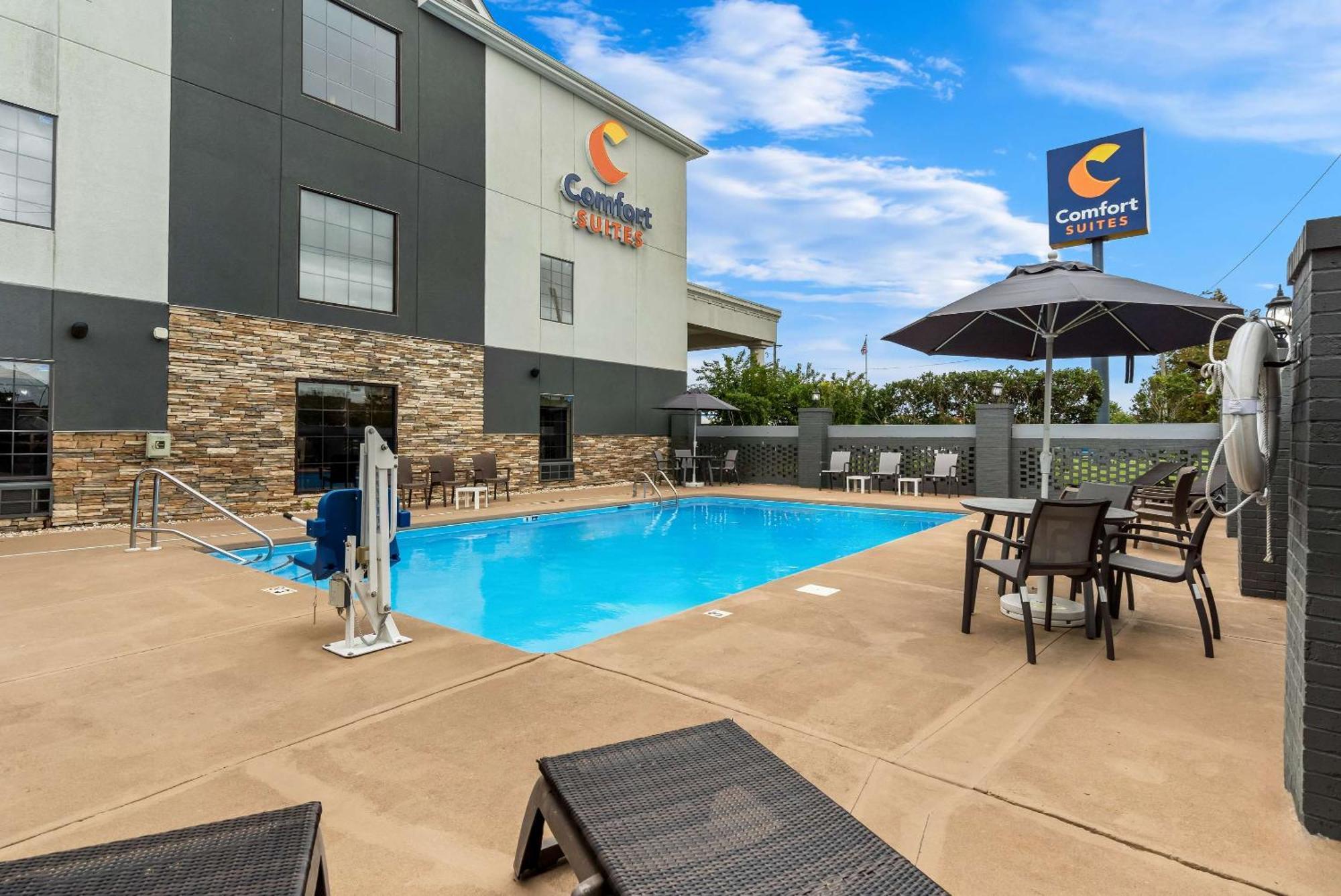 Comfort Suites Near Camp Lejeune Jacksonville Exterior photo